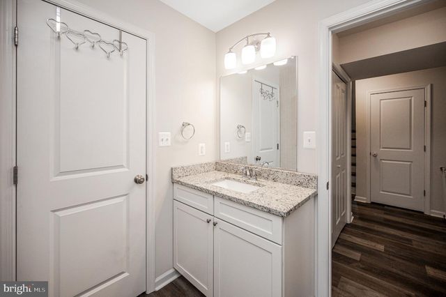 201 FAIRWAY DR, Locust Grove, VA 22508