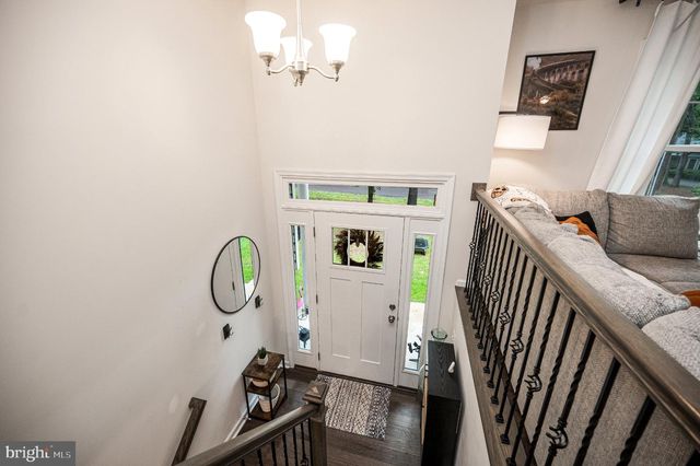 201 FAIRWAY DR, Locust Grove, VA 22508