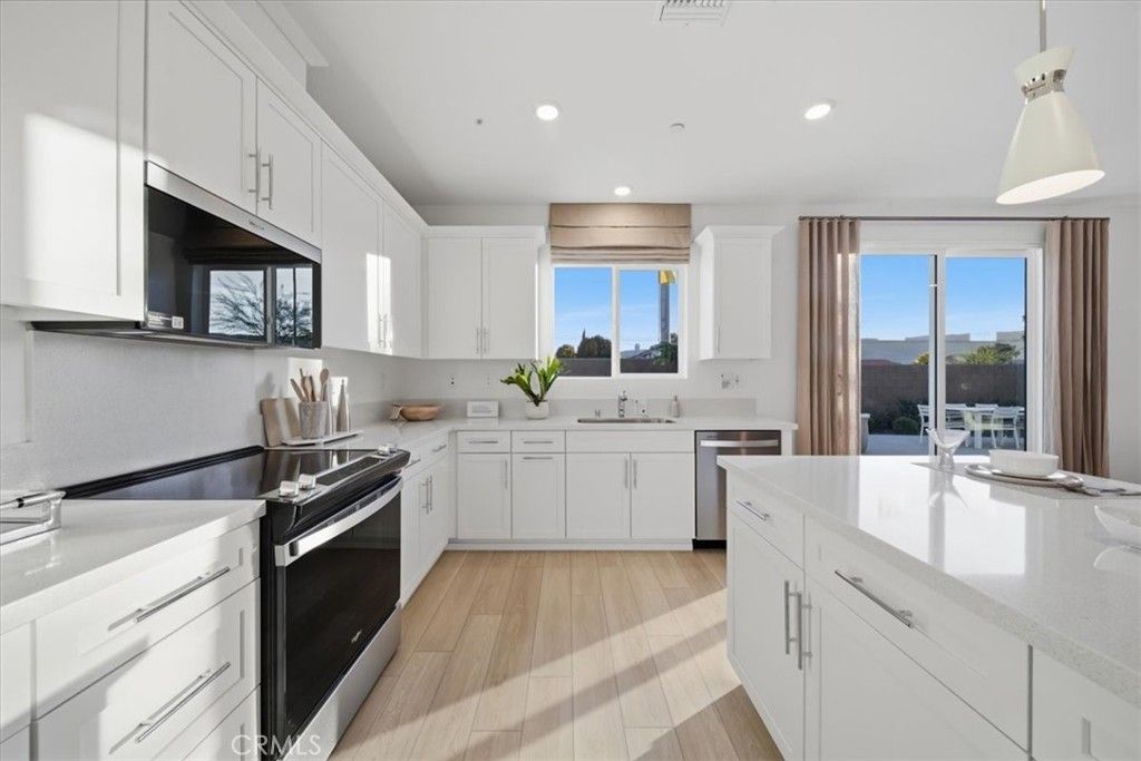Image 14 of property listing at 5609 Balmont Street, Lancaster, CA 93536