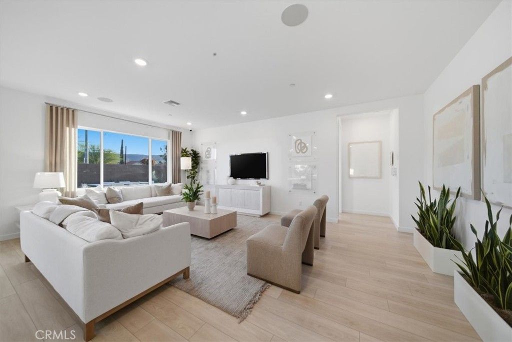 Image 19 of property listing at 5609 Balmont Street, Lancaster, CA 93536