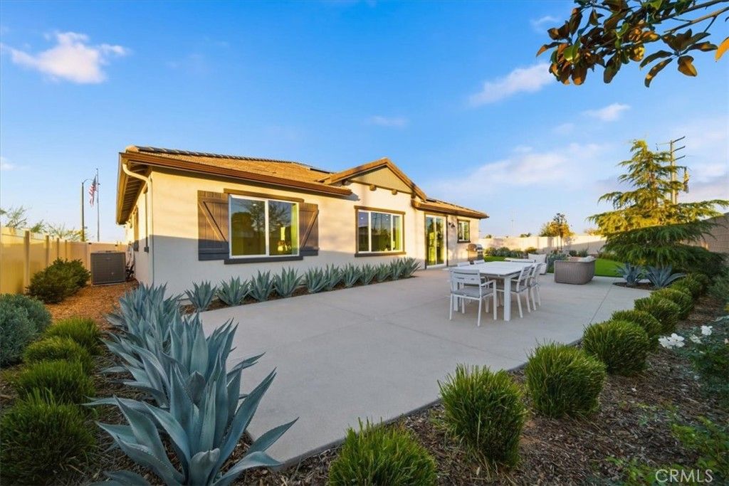 Image 7 of property listing at 5609 Balmont Street, Lancaster, CA 93536