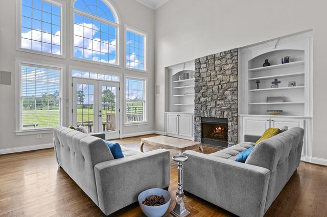 106 Hidden Meadow Lane, Nicholasville, KY 40356