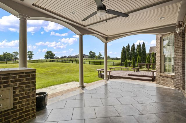 106 Hidden Meadow Lane, Nicholasville, KY 40356