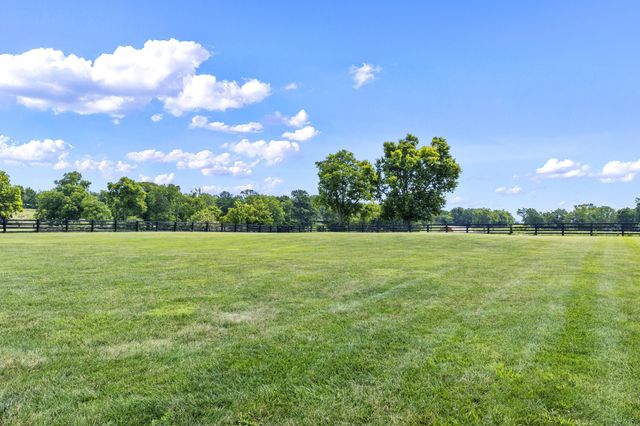 106 Hidden Meadow Lane, Nicholasville, KY 40356