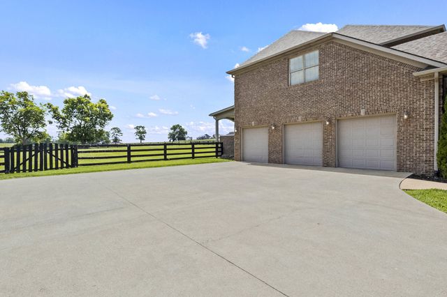 106 Hidden Meadow Lane, Nicholasville, KY 40356