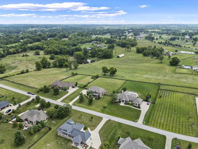 106 Hidden Meadow Lane, Nicholasville, KY 40356