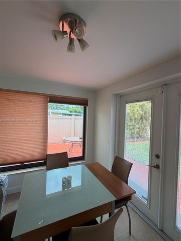 6717 Raleigh St, Hollywood, FL 33024