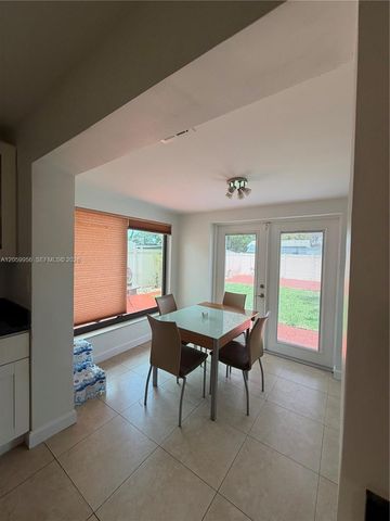 6717 Raleigh St, Hollywood, FL 33024