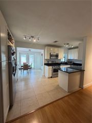 6717 Raleigh St, Hollywood, FL 33024