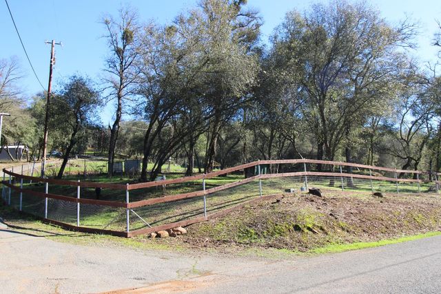 11187 Peoria Rd, Browns Valley, CA 95918