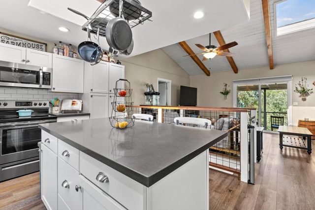 11187 Peoria Rd, Browns Valley, CA 95918