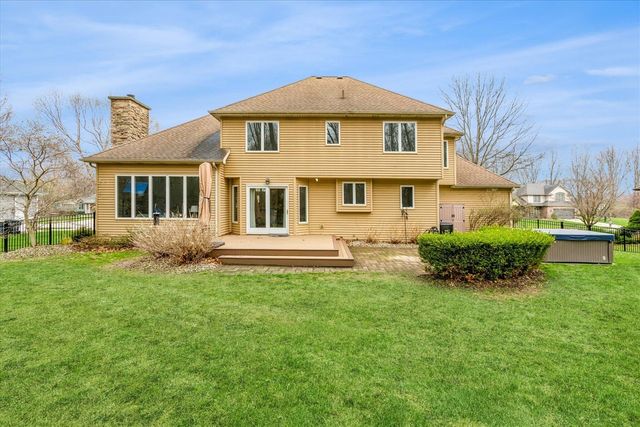 3838 Fox Crossing Crossing, Saint Joseph, MI 49085