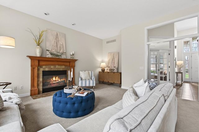 3838 Fox Crossing Crossing, Saint Joseph, MI 49085