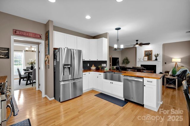 2671 Torrington Lane NW, Concord, NC 28027