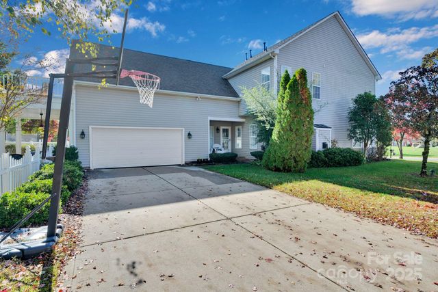 2671 Torrington Lane NW, Concord, NC 28027