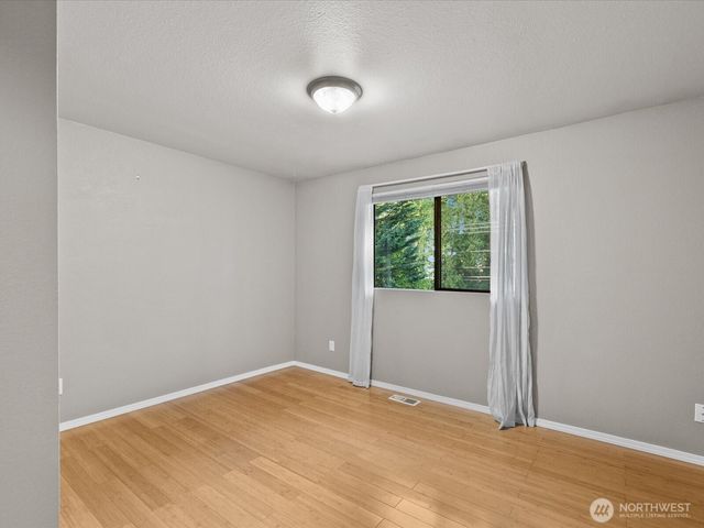 15903 E Shore Drive, Lynnwood, WA 98087