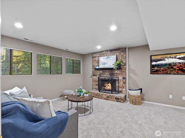 15903 E Shore Drive, Lynnwood, WA 98087