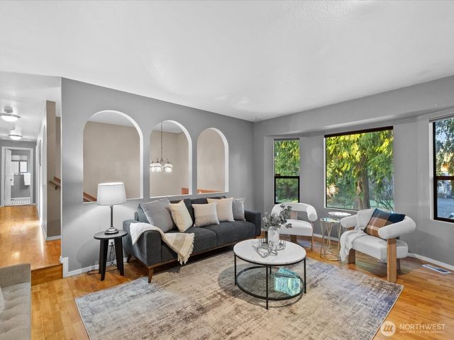 15903 E Shore Drive, Lynnwood, WA 98087