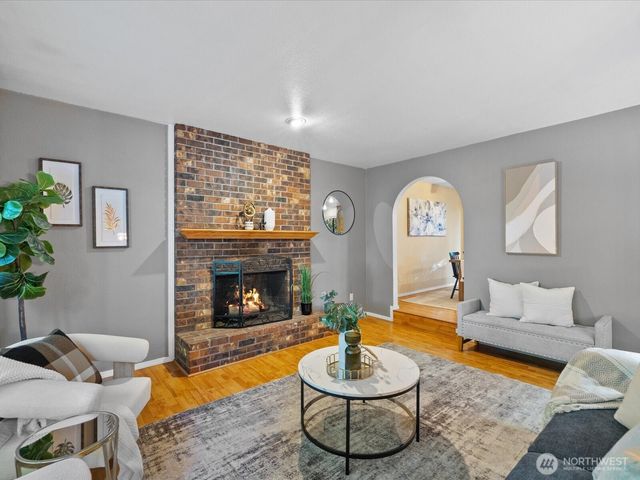 15903 E Shore Drive, Lynnwood, WA 98087