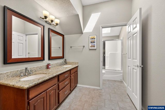 6723 Rippling Brook Dr SE, Salem, OR 97317