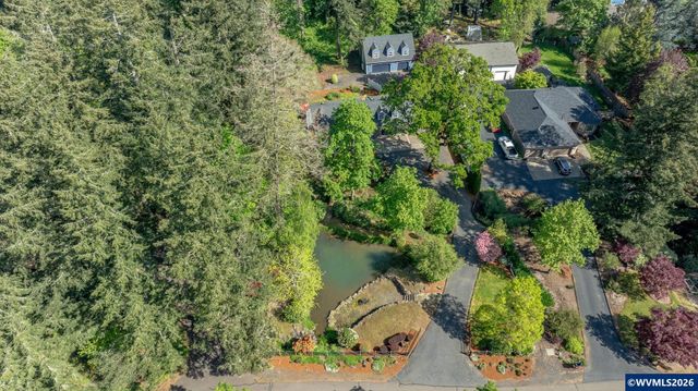 6723 Rippling Brook Dr SE, Salem, OR 97317