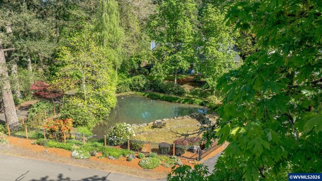 6723 Rippling Brook Dr SE, Salem, OR 97317