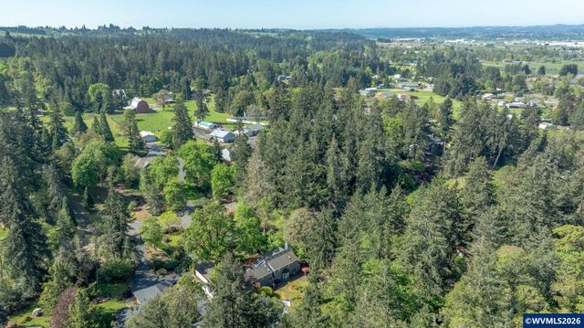 6723 Rippling Brook Dr SE, Salem, OR 97317