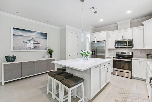 121 COLEBROOK COURT, Venice, FL 34292