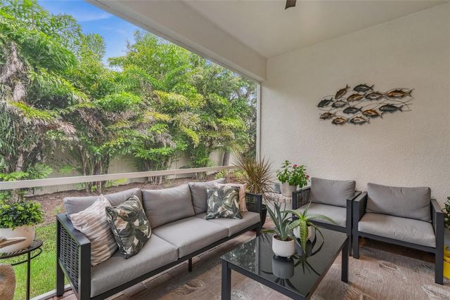 121 COLEBROOK COURT, Venice, FL 34292