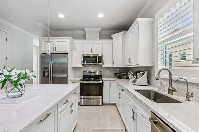 121 COLEBROOK COURT, Venice, FL 34292