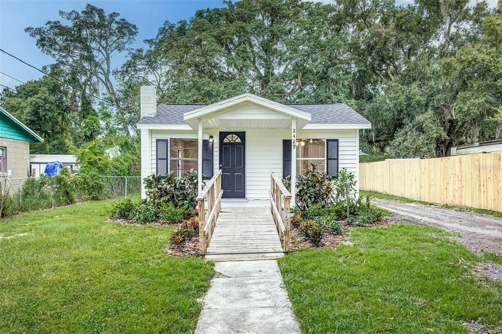 2429 LAKEVIEW STREET, Lakeland, FL 33801