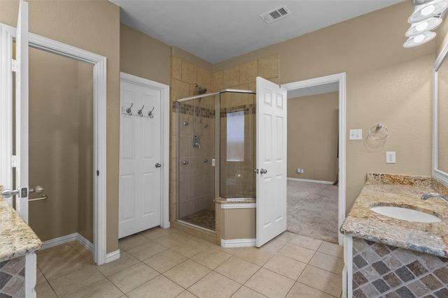 973 Tara Drive, Burleson, TX 76028