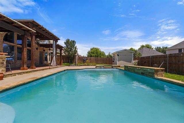 973 Tara Drive, Burleson, TX 76028