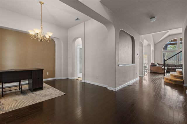 973 Tara Drive, Burleson, TX 76028