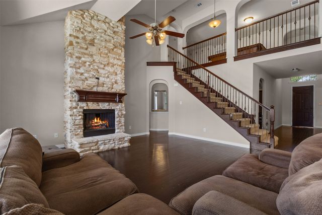 973 Tara Drive, Burleson, TX 76028