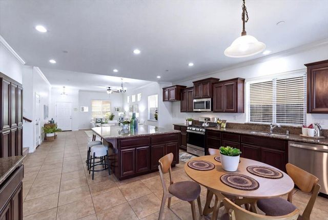 2036 Vignolia Loop, Roseville, CA 95747