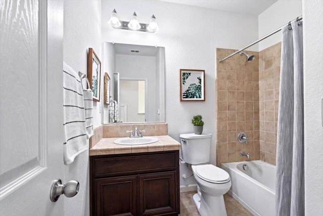 2036 Vignolia Loop, Roseville, CA 95747