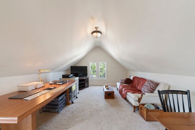 1223 S ELMWOOD Avenue TWO, Berwyn, IL 60402