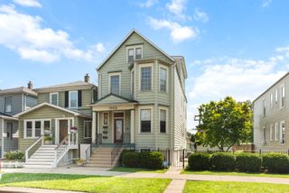 1223 S ELMWOOD Avenue TWO, Berwyn, IL 60402