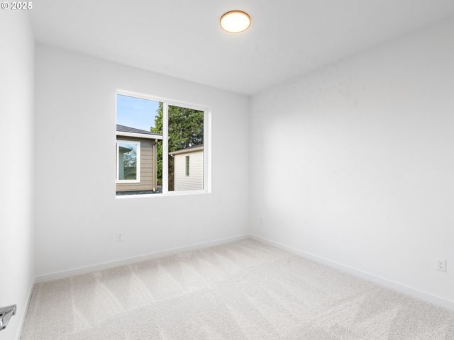 6445 Se 88th Ave, Portland, OR 97266