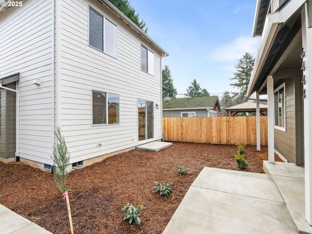 6445 Se 88th Ave, Portland, OR 97266