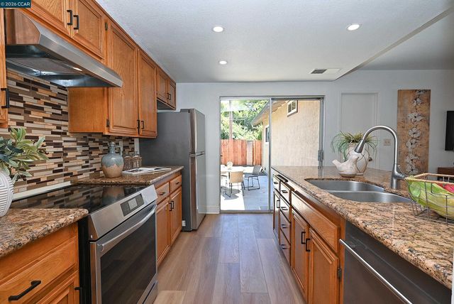 4608 Deercreek Ln, Concord, CA 94521