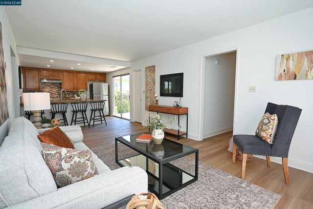 4608 Deercreek Ln, Concord, CA 94521