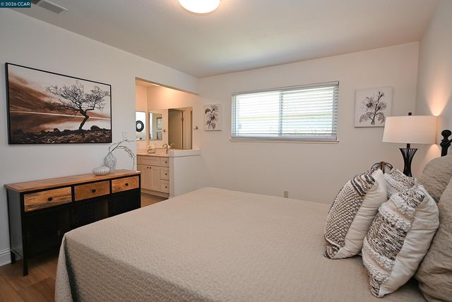 4608 Deercreek Ln, Concord, CA 94521
