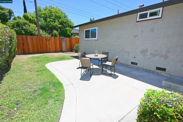 4608 Deercreek Ln, Concord, CA 94521