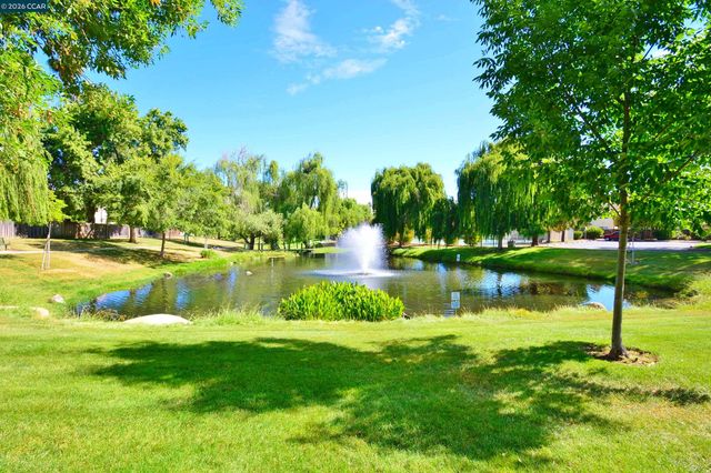 4608 Deercreek Ln, Concord, CA 94521