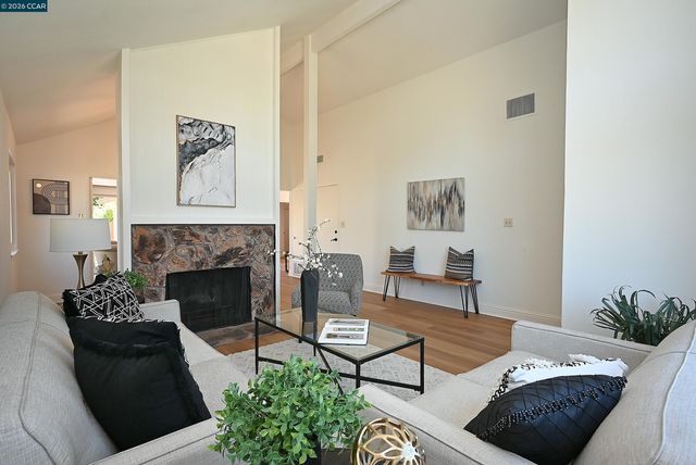 4608 Deercreek Ln, Concord, CA 94521