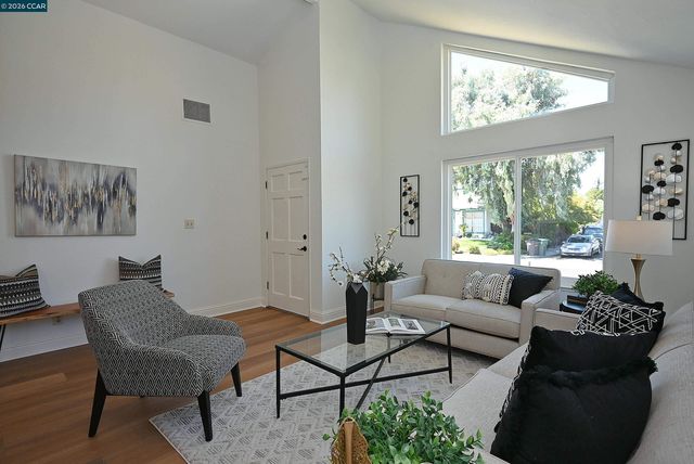 4608 Deercreek Ln, Concord, CA 94521