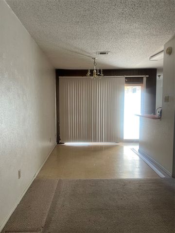 10034 Hymie Circle, Dallas, TX 75217