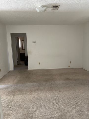 10034 Hymie Circle, Dallas, TX 75217
